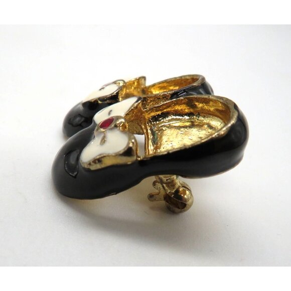 Mary Jane Shoes Brooch Black White Gold Tone Red Rhinestone Enamel 1" Pin - Picture 4 of 10